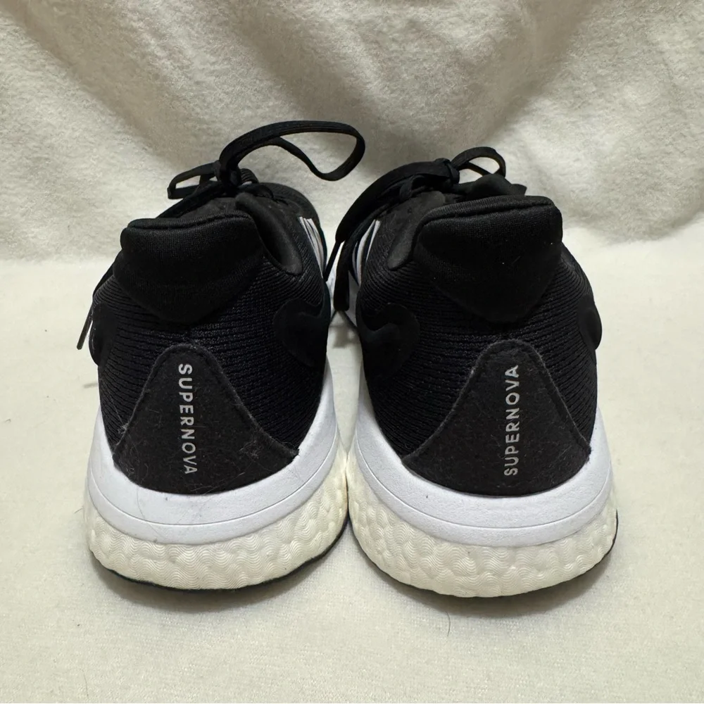 NEW ADIDAS Supernova Running Shoes Black 7.5